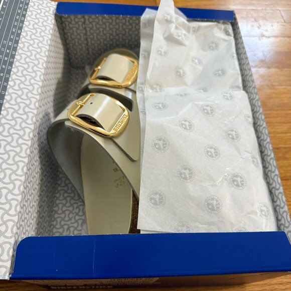 New Arizona Birkenstock Sandals – Leather/Gold Buckle (Narrow, New with Tags) - Picture 3 of 8